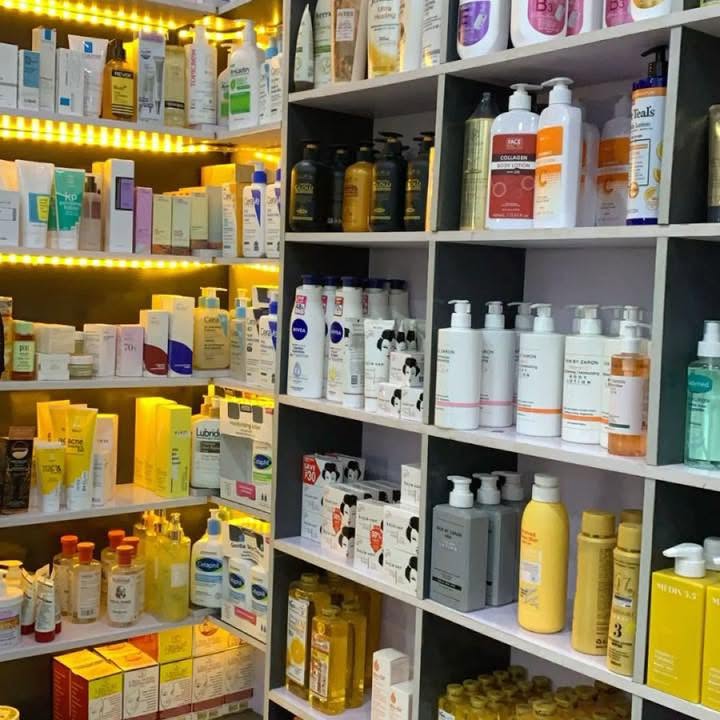 Mel’s Costmetics